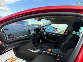 Used Renault Megane 2019 for sale - 76451868: Photo