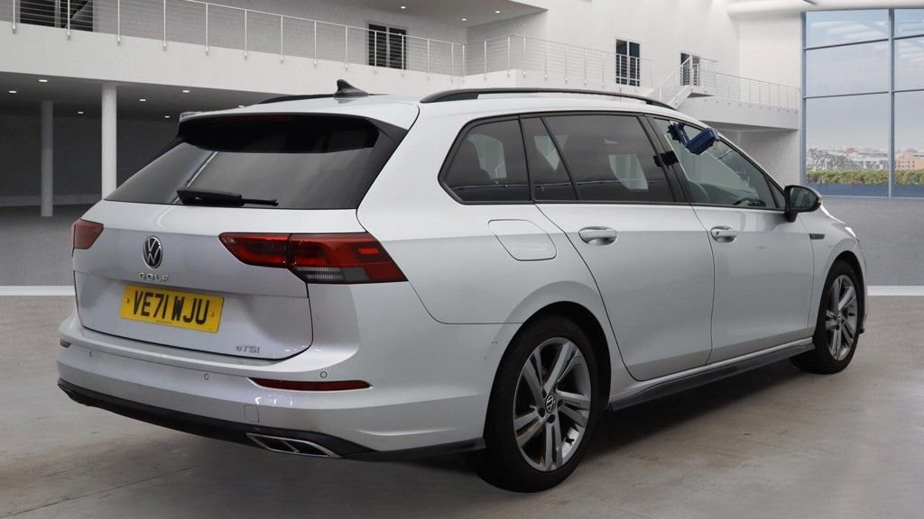 Used Volkswagen Golf 2022 for sale - 76535972: Photo 2