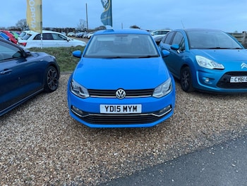 Used Volkswagen Polo 2015 for sale - 77187947: Photo