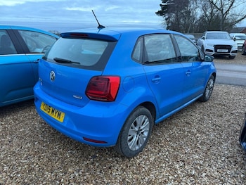 Used Volkswagen Polo 2015 for sale - 77187947: Photo