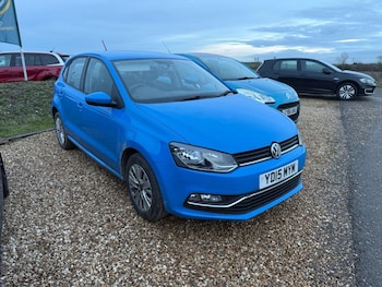 Used Volkswagen Polo 2015 for sale - 77187947: Photo