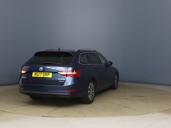 Used Skoda Superb 2017 for sale - 76617513: Photo