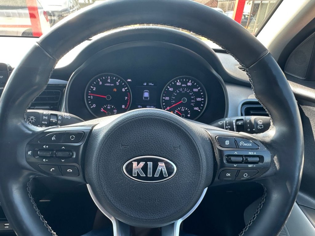 Used Kia Stonic 2018 for sale - 76451910: Photo 13
