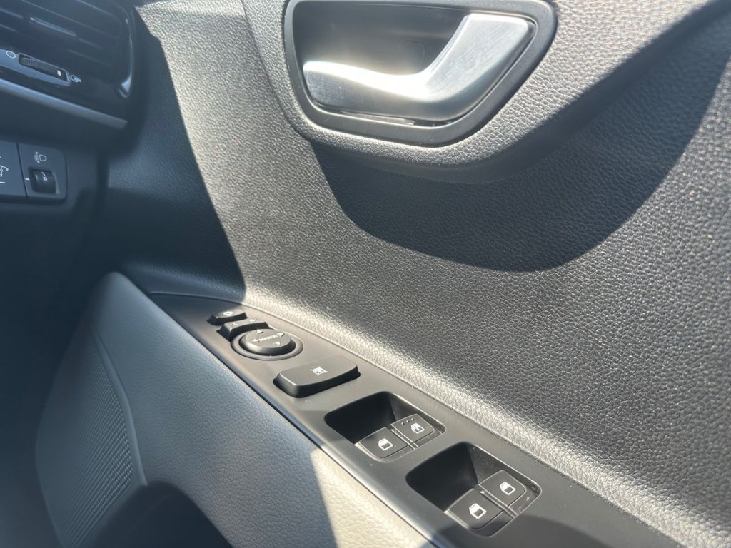 Used Kia Stonic 2018 for sale - 76451910: Photo 17