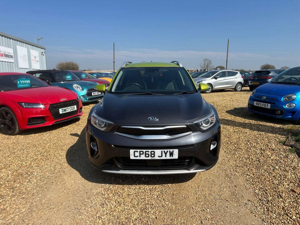 Used Kia Stonic 2018 for sale - 76451910: Photo 2