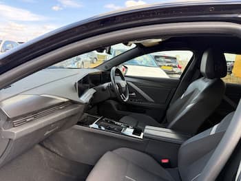 Used Vauxhall Astra 2023 for sale - 79722861: Photo