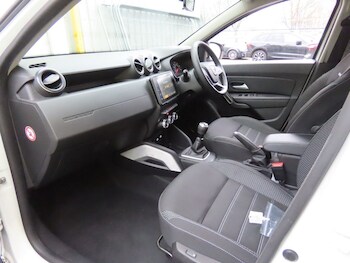 Used Dacia Duster 2022 for sale - 77342026: Photo