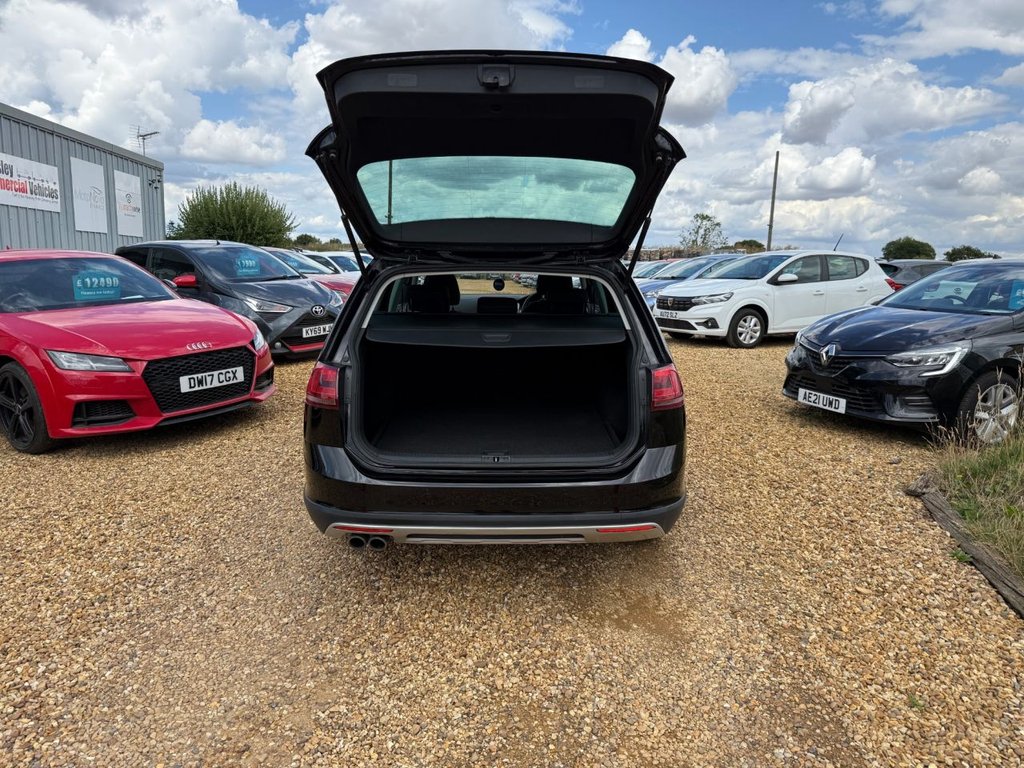 Used Volkswagen Golf 2016 for sale - 76451902: Photo 11