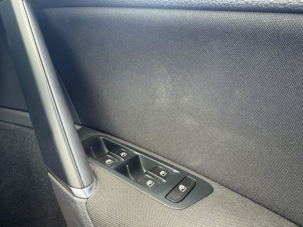 Used Volkswagen Golf 2016 for sale - 76451902: Photo 16