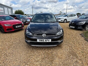 Used Volkswagen Golf 2016 for sale - 76451902: Photo