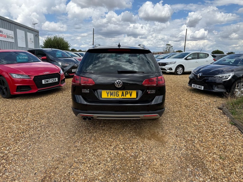 Used Volkswagen Golf 2016 for sale - 76451902: Photo 8