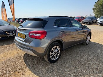 Used Mercedes-Benz GLA 2018 for sale - 79409408: Photo