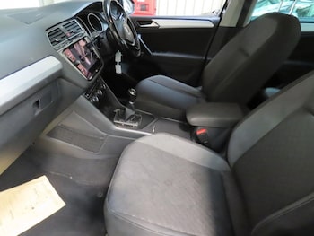 Used Volkswagen Tiguan 2017 for sale - 76451955: Photo