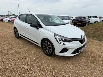 Used Renault Clio 2023 for sale - 78738585: Photo