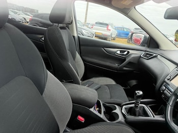 Used Nissan Qashqai 2017 for sale - 77557981: Photo