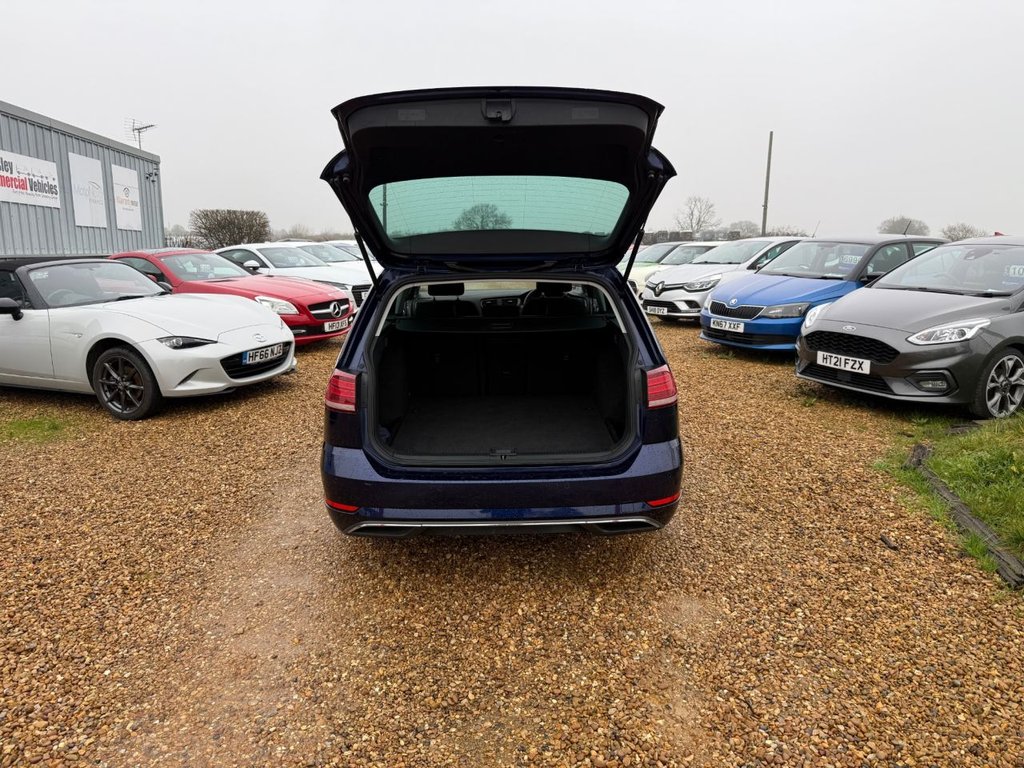 Used Volkswagen Golf 2019 for sale - 76642471: Photo 11