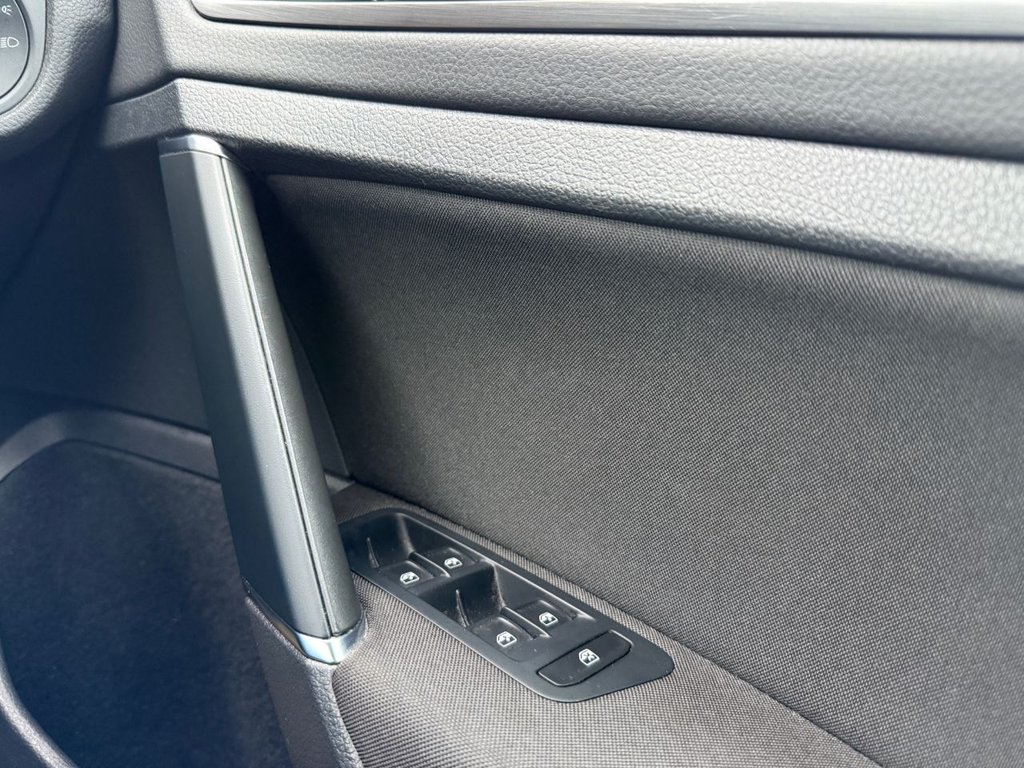 Used Volkswagen Golf 2019 for sale - 76642471: Photo 16