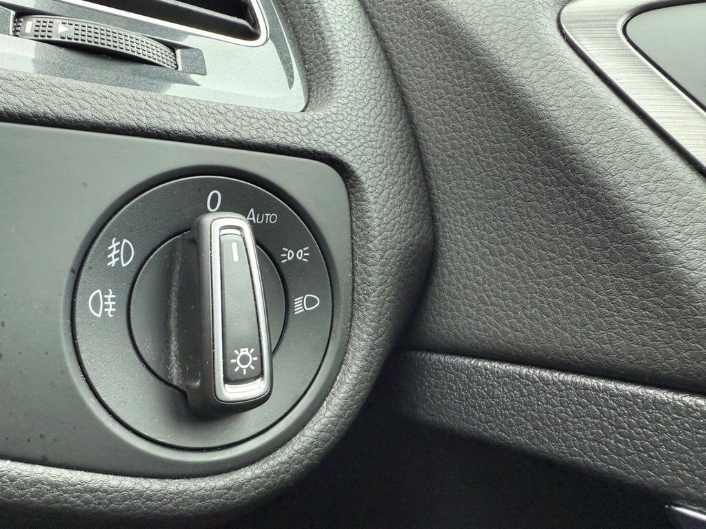 Used Volkswagen Golf 2019 for sale - 76642471: Photo 17