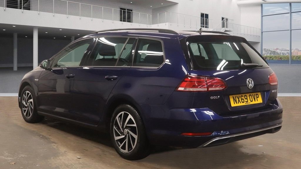 Used Volkswagen Golf 2019 for sale - 76642471: Photo 6