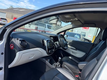 Used Renault Captur 2019 for sale - 79494290: Photo