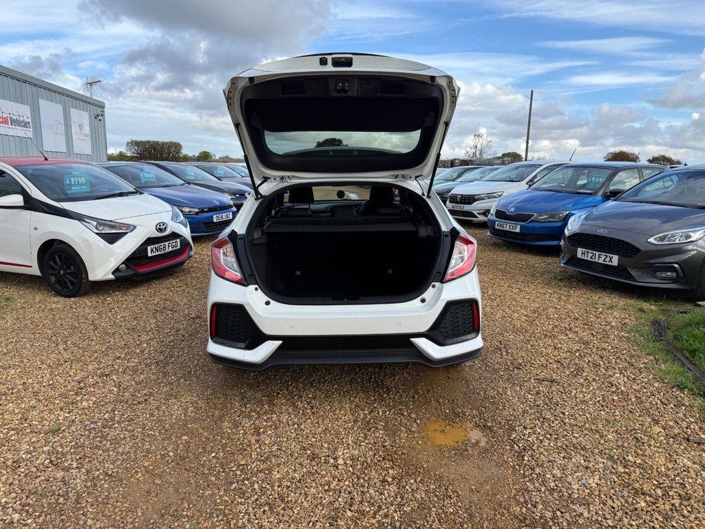 Used Honda Civic 2018 for sale - 76451925: Photo 11