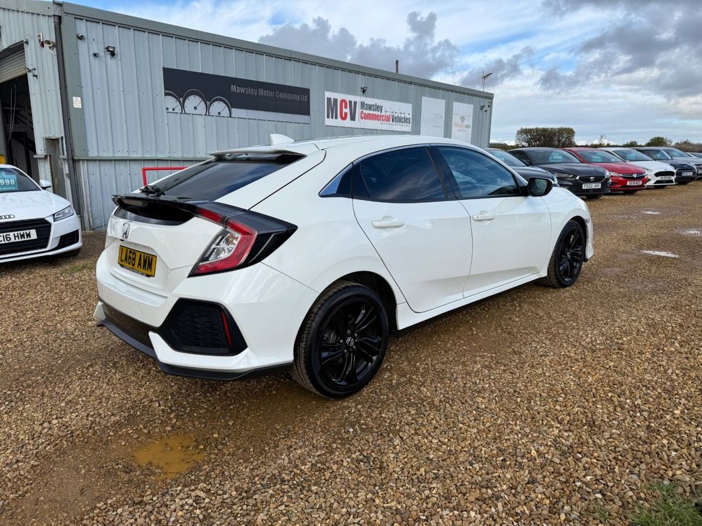 Used Honda Civic 2018 for sale - 76451925: Photo 3