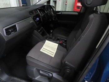 Used Volkswagen Touran 2018 for sale - 78315484: Photo