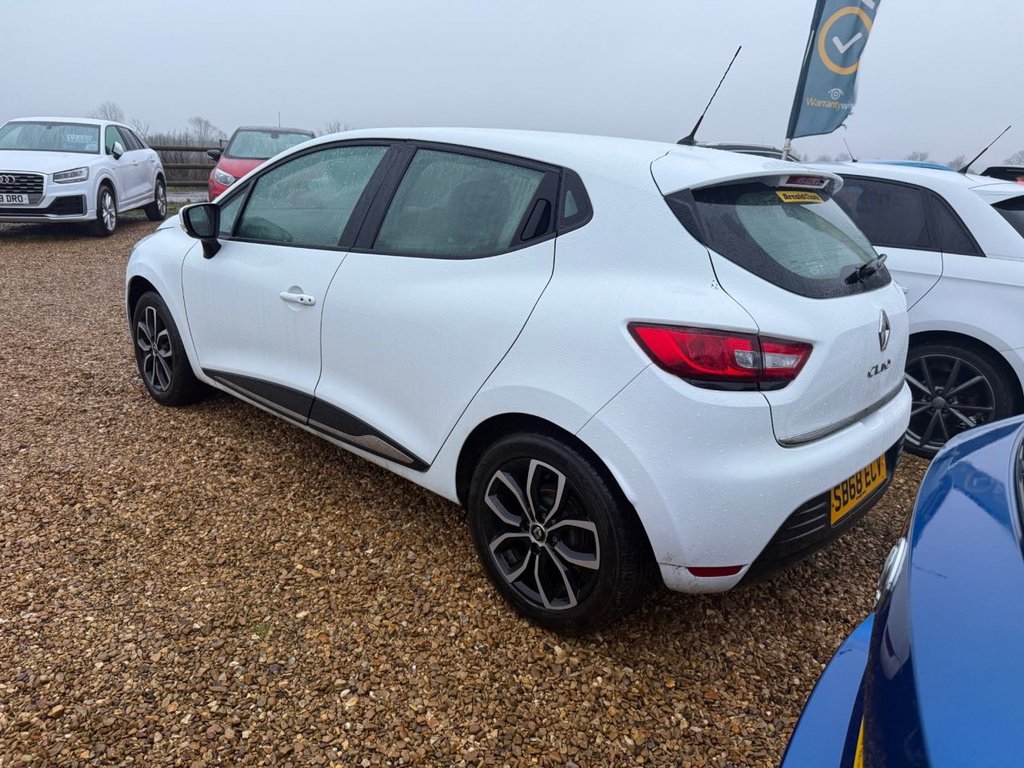 Used Renault Clio 2018 for sale - 77463900: Photo 2