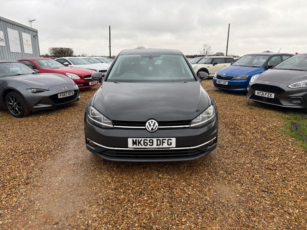 Used Volkswagen Golf 2019 for sale - 76914760: Photo 2