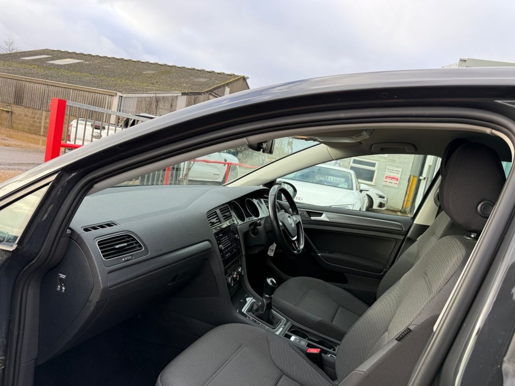 Used Volkswagen Golf 2019 for sale - 76821181: Photo 4