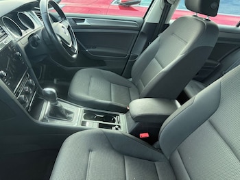 Used Volkswagen Golf 2018 for sale - 76717166: Photo