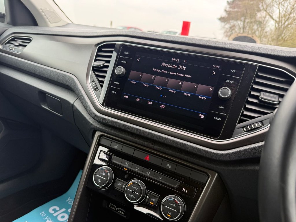 Used Volkswagen T-Roc 2018 for sale - 77620948: Photo 14