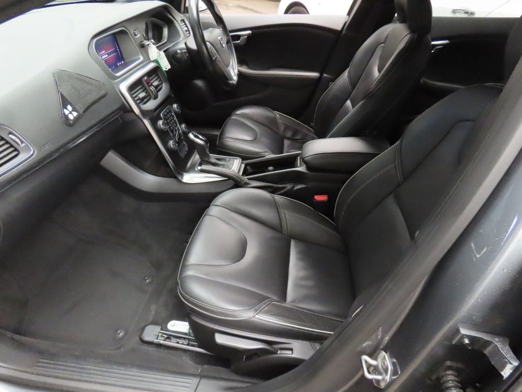 Used Volvo V40 2019 for sale - 77905424: Photo 4