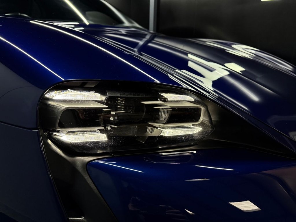 Used Porsche Taycan 2021 for sale - 76582289: Photo 18