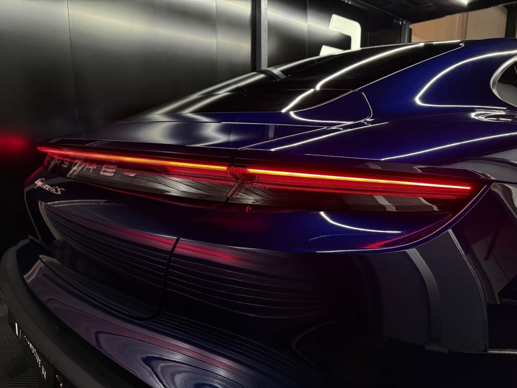 Used Porsche Taycan 2021 for sale - 76582289: Photo 24