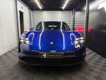 Used Porsche Taycan 2021 for sale - 76582289: Photo