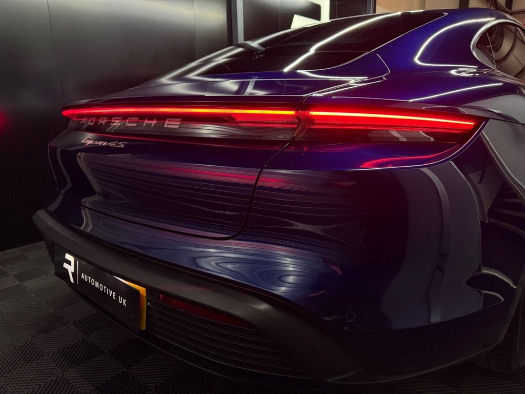 Used Porsche Taycan 2021 for sale - 76582289: Photo 30