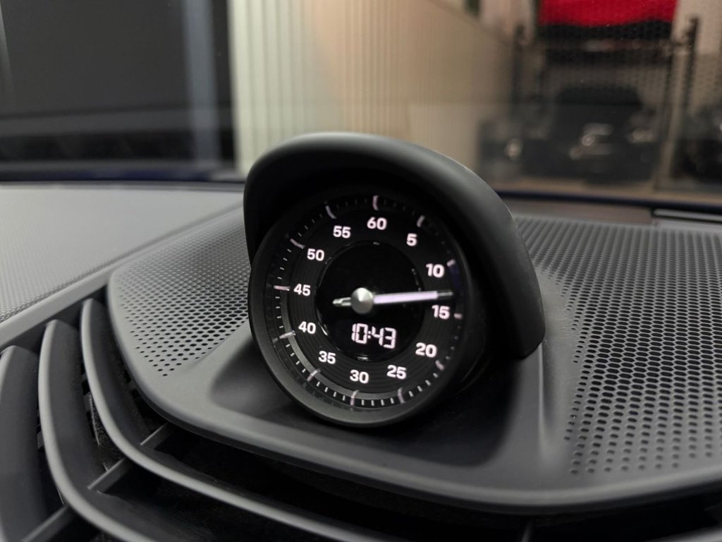 Used Porsche Taycan 2021 for sale - 76582289: Photo 35