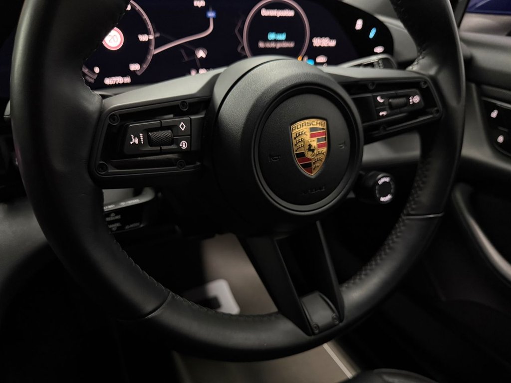 Used Porsche Taycan 2021 for sale - 76582289: Photo 36