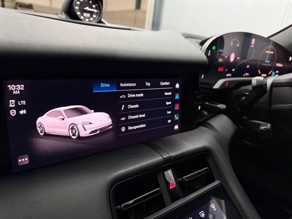 Used Porsche Taycan 2021 for sale - 76582289: Photo 37