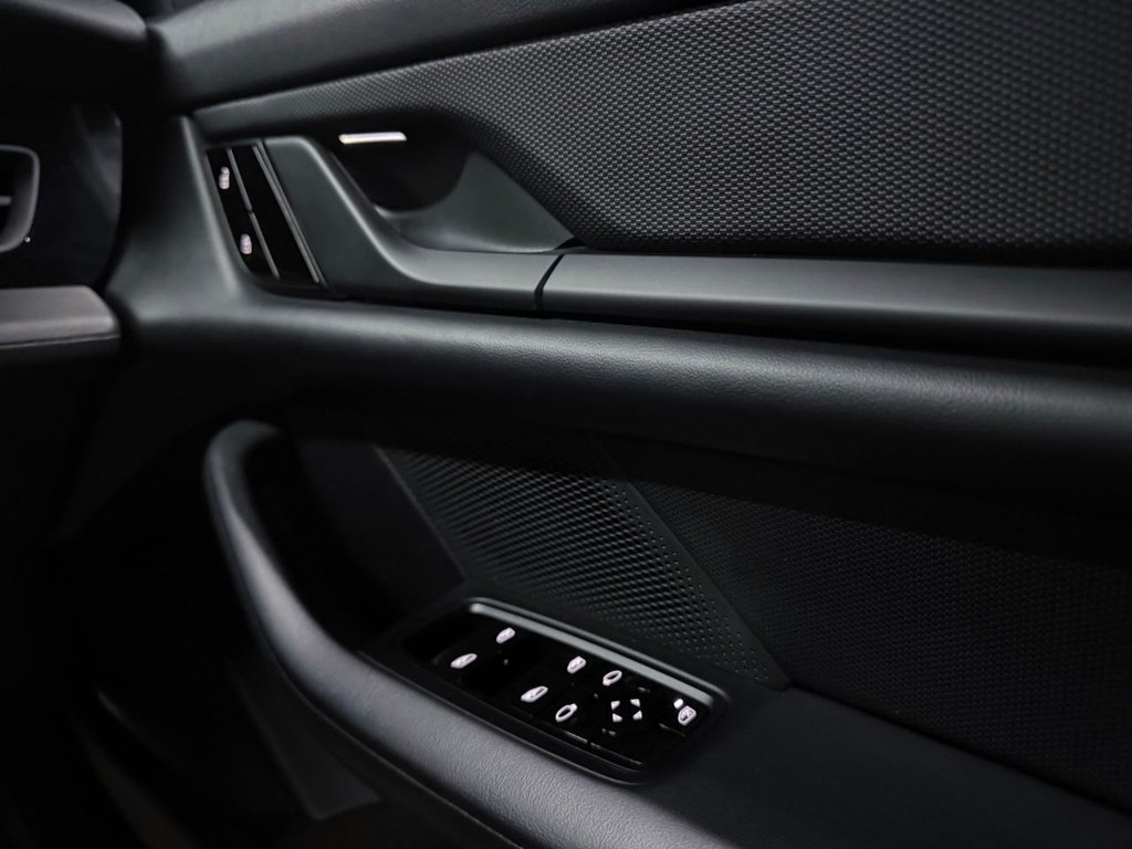 Used Porsche Taycan 2021 for sale - 76582289: Photo 40