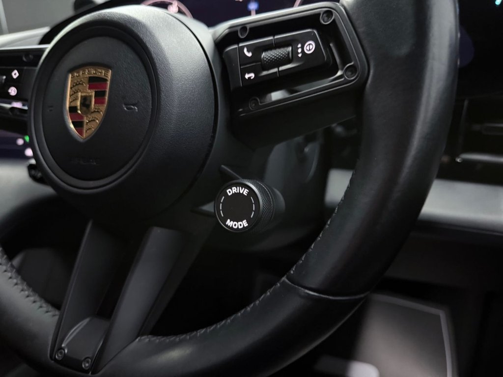 Used Porsche Taycan 2021 for sale - 76582289: Photo 41