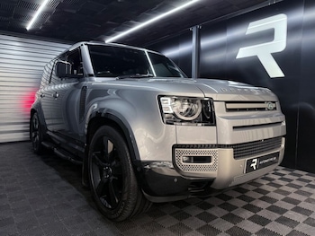 Used Land Rover Defender 2021 for sale - 78688890: Photo