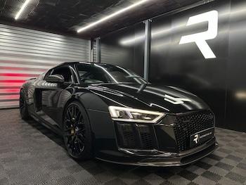 2016 (DU) - 5.2 FSI V10 Plus Quattro 2dr S Tronic