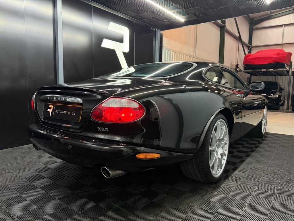 Used Jaguar XKR 2002 for sale - 77301832: Photo 10