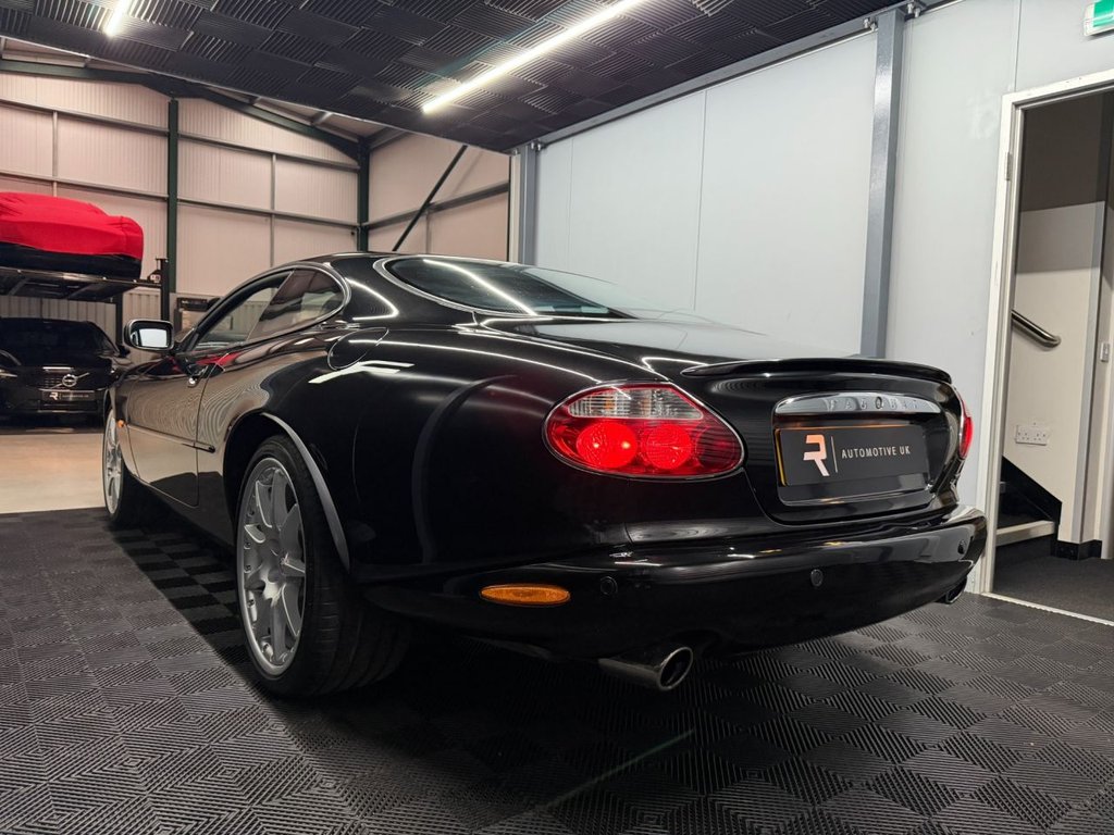 Used Jaguar XKR 2002 for sale - 77301832: Photo 11