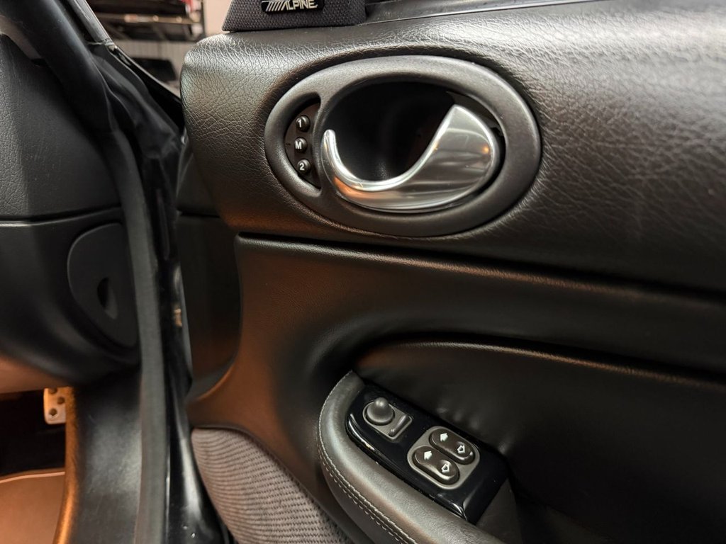 Used Jaguar XKR 2002 for sale - 77301832: Photo 26