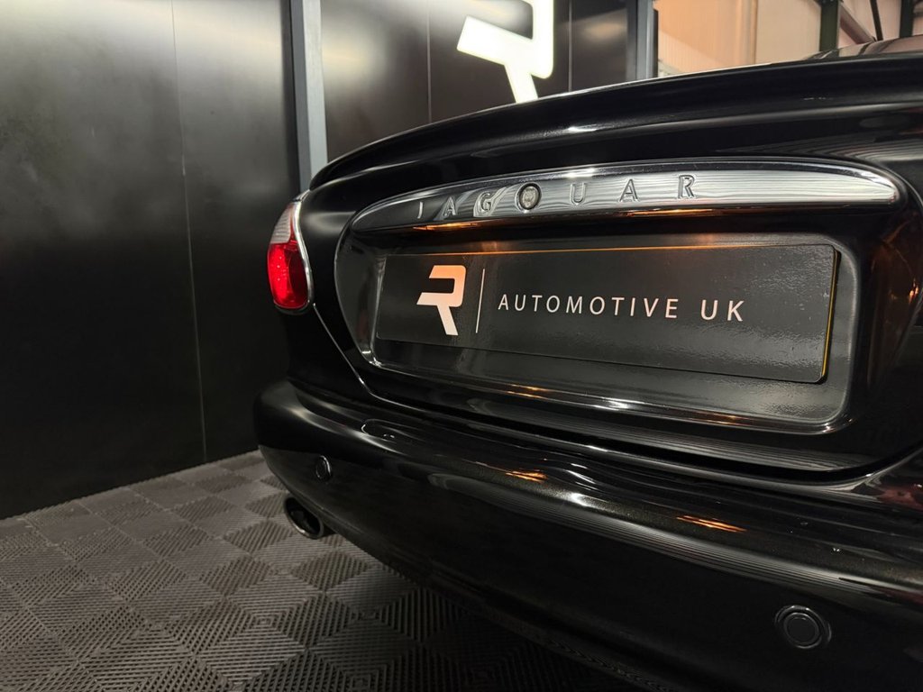 Used Jaguar XKR 2002 for sale - 77301832: Photo 42