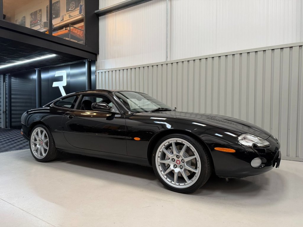 Used Jaguar XKR 2002 for sale - 77301832: Photo 45
