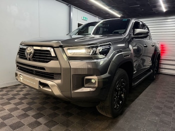 Used Toyota Hilux 2023 for sale - 79345720: Photo